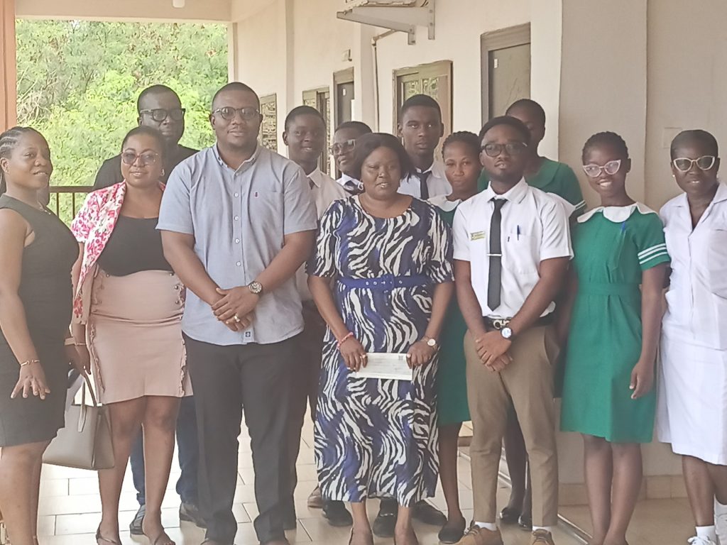PURC presents GHC4,116.00 cheque to Sunyani College of Nursing, Midwifery. The Public Utilities Regulatory Commission (PURC) has presented a cheque for GH₵ 4,116.00 to support the Students’ Representative Council (SRC) of the College of Nursing and Midwifery in Sunyani.