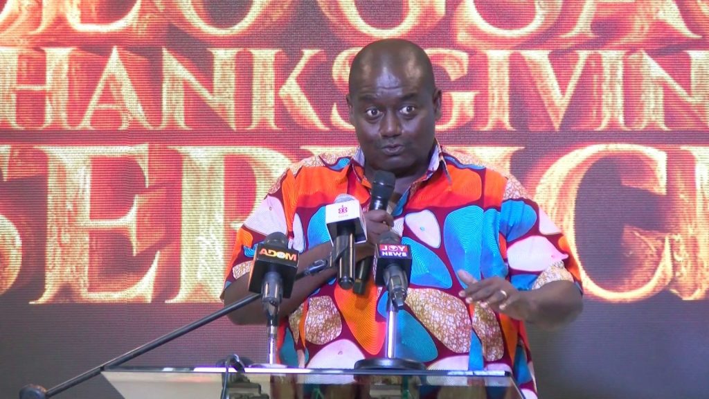 CLOGSAG unhappy with political appointees replacing members. Mr Isaac Bampoe, Executive Secretary of the Civil and Local Government Staff Association, Ghana (CLOGSAG), has expressed dissatisfaction with the replacement of its members by political appointees. 