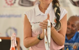 Captain One Golf Society gets financial support from fitness and wellness expert Roberta.  A fitness and wellness expert, Trezebinski Claudia Roberta, from Bahrain, has presented an undisclosed cash to Captain One Golf Society to support junior golf development in the country.
