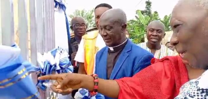 Assin Praso gets GH¢93,000 water system