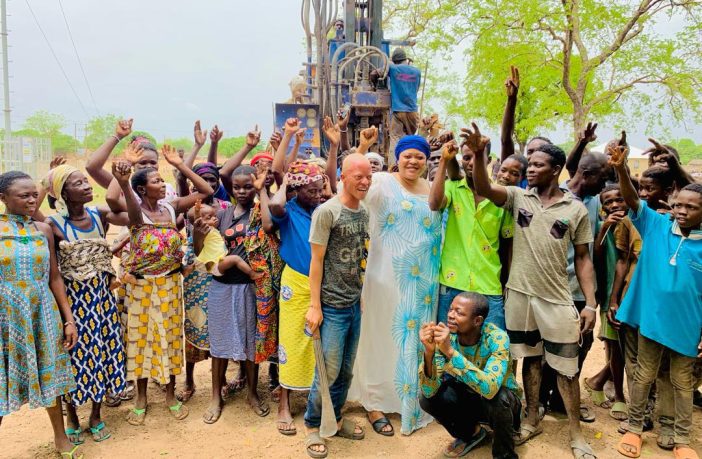 Water Crises: NPP parliamentary candidate rescues Dawa Akura residents. Madam Sherifa Sekyere-Tijani, the New Patriotic Party (NPP) parliamentary candidate for Nkwanta South, has stepped in to solve the water crisis of Dawa Akura, a suburb of the Nkwanta South Municipality in the Oti Region. 